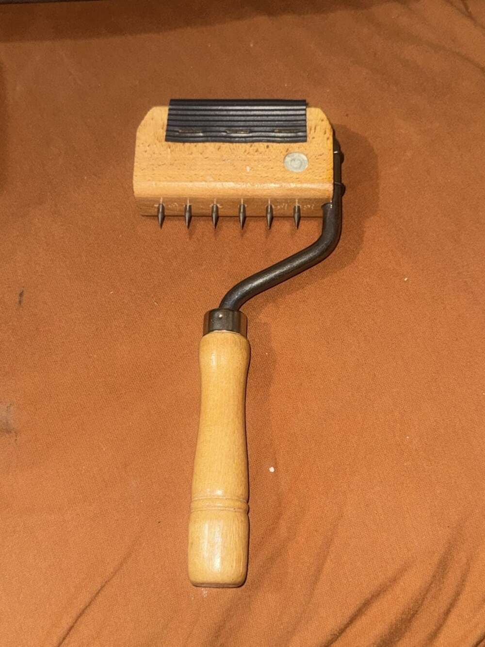 C.S. Osborne Gooseneck Webbing Stretcher #253 Upholstery Tool